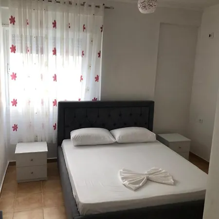 Topi Apartments Vlore Exterior photo